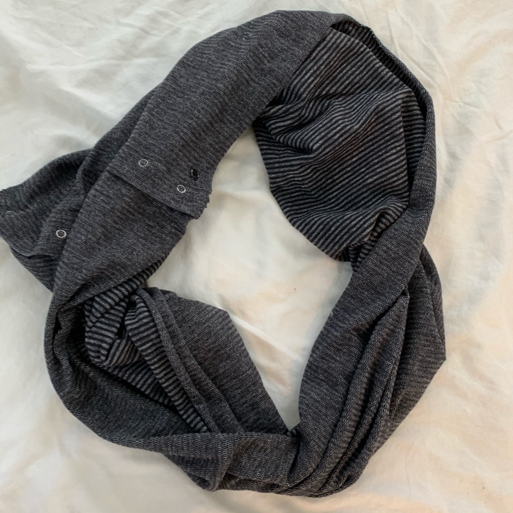Lululemon Vinyasa Scarf